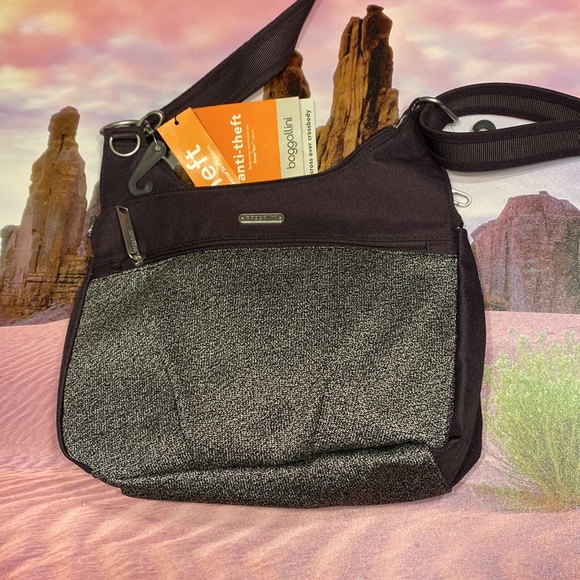 Baggallini Bags Reduced Nwt Baggallini Crossbody Bag Poshmark